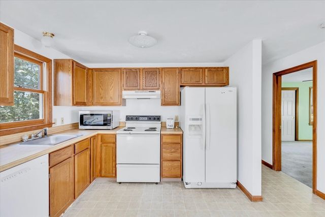 26 Richard Rd, Yarmouth, MA 02675