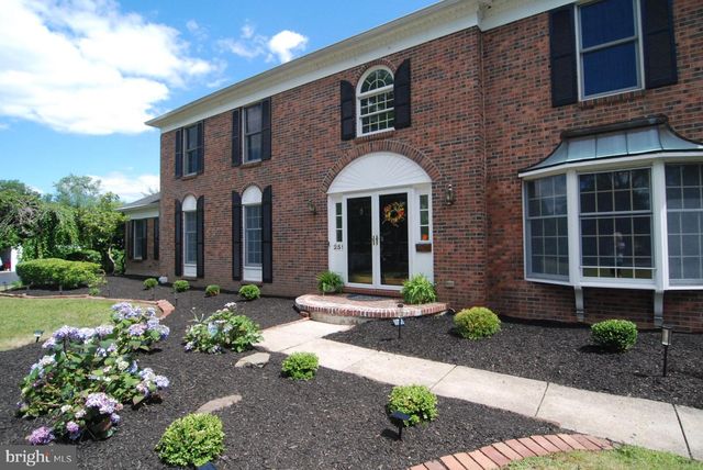 255 PINTAIL CT, Langhorne, PA 19047