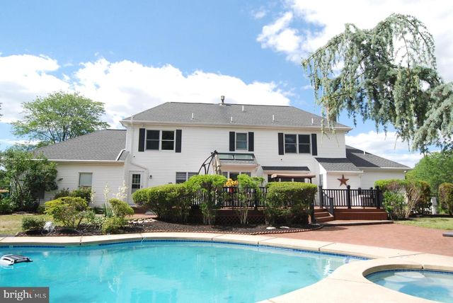 255 PINTAIL CT, Langhorne, PA 19047