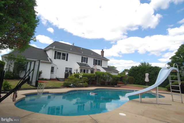 255 PINTAIL CT, Langhorne, PA 19047