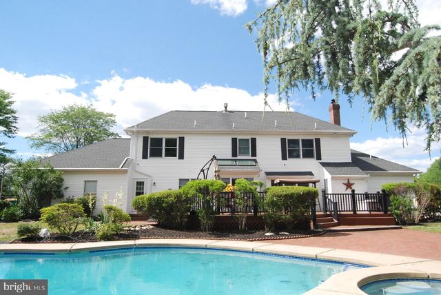 255 PINTAIL CT, Langhorne, PA 19047