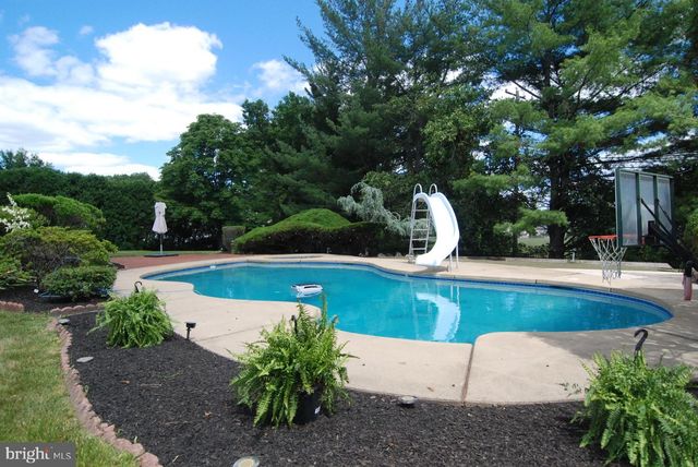 255 PINTAIL CT, Langhorne, PA 19047