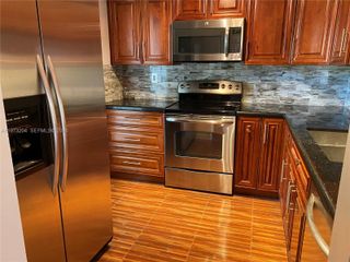 706 Gardens Dr 101, Pompano Beach, FL 33069