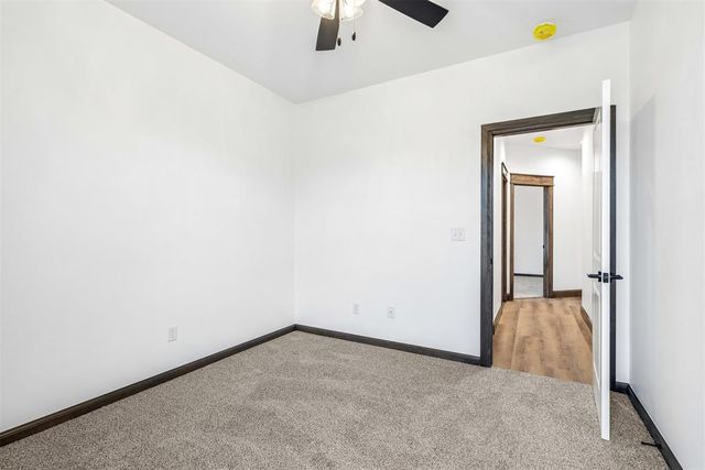 209 NW Pine Avenue, Cache, OK 73527