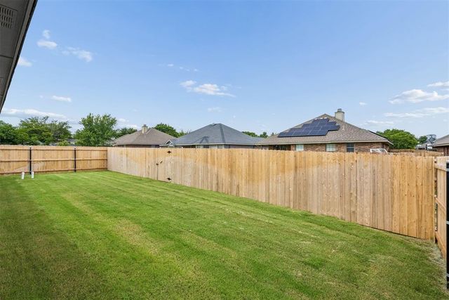 209 NW Pine Avenue, Cache, OK 73527