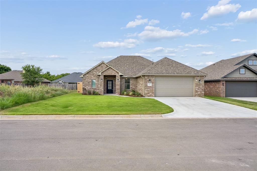 209 NW Pine Avenue, Cache, OK 73527