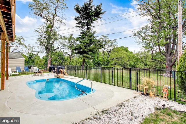 3145 BAYBRIAR RD, Dundalk, MD 21222