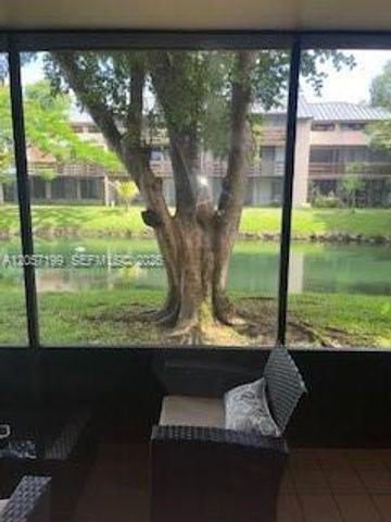 140 SW 96th Terrace 102, Plantation, FL 33324