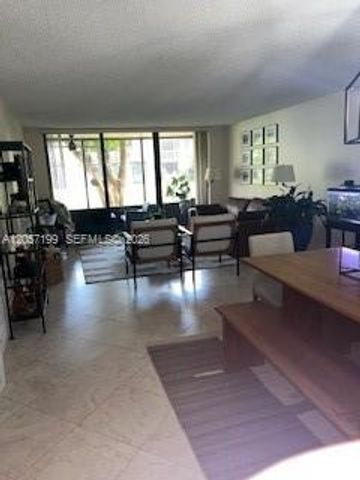 140 SW 96th Terrace 102, Plantation, FL 33324