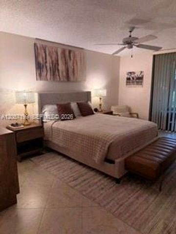 140 SW 96th Terrace 102, Plantation, FL 33324