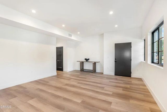 139 S Oak Knoll Avenue 103, Pasadena, CA 91101