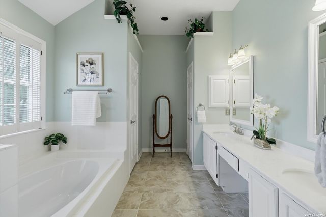 20103 Sierra Oscura, San Antonio, TX 78259