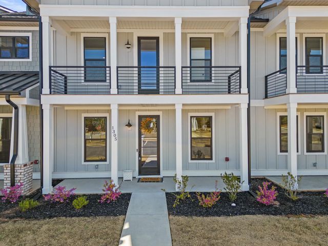 1305 S Pinot Road, Duncan, SC 29334