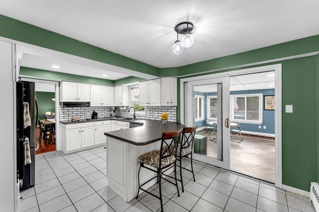 319 Greenridge Drive Nw, City Of Walker, MI 49544