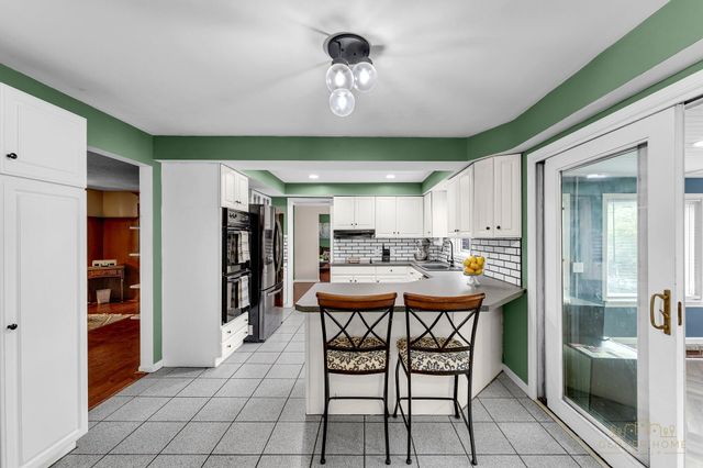 319 Greenridge Drive Nw, City Of Walker, MI 49544