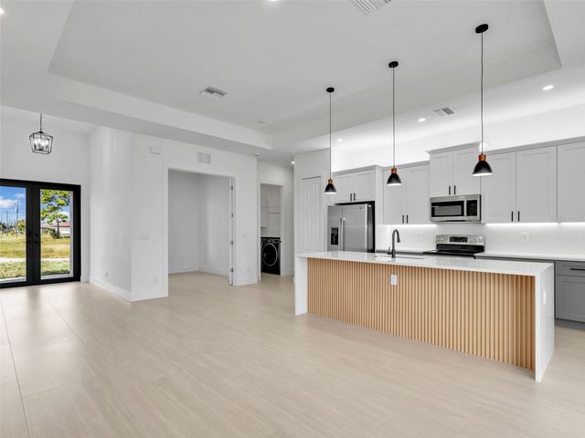 2001 NW 17TH PLACE, Cape Coral, FL 33993