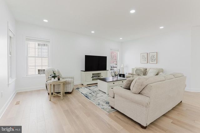 4318 CHANCERY PARK DR, Fairfax, VA 22030