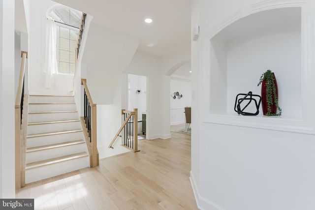 4318 CHANCERY PARK DR, Fairfax, VA 22030