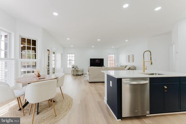 4318 CHANCERY PARK DR, Fairfax, VA 22030