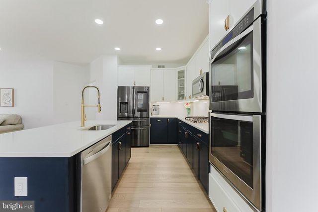 4318 CHANCERY PARK DR, Fairfax, VA 22030