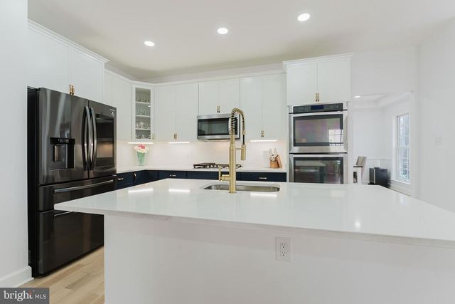 4318 CHANCERY PARK DR, Fairfax, VA 22030