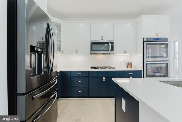 4318 CHANCERY PARK DR, Fairfax, VA 22030