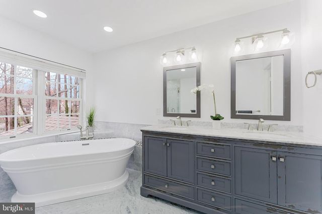 4318 CHANCERY PARK DR, Fairfax, VA 22030