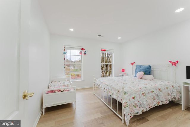 4318 CHANCERY PARK DR, Fairfax, VA 22030