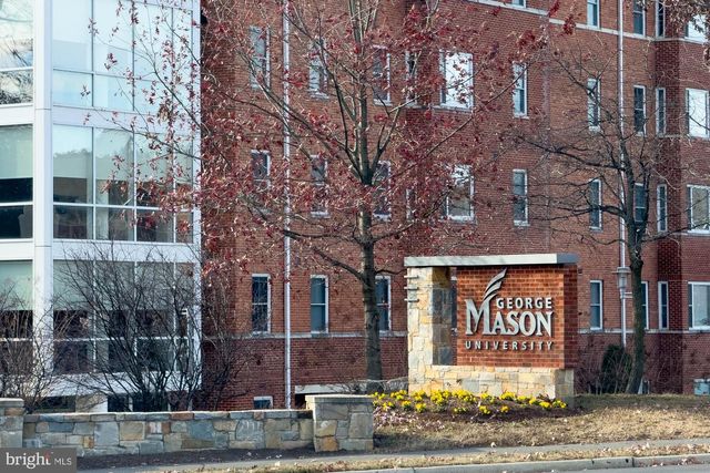 4318 CHANCERY PARK DR, Fairfax, VA 22030