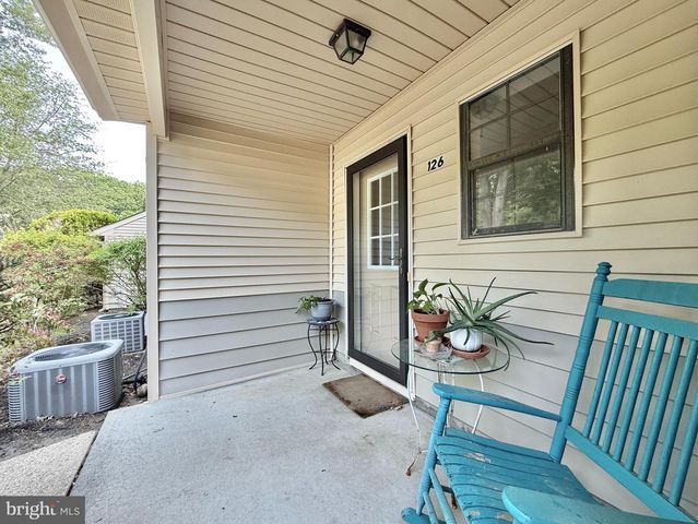 126 WHISPERING OAKS WAY, Jackson, NJ 08527