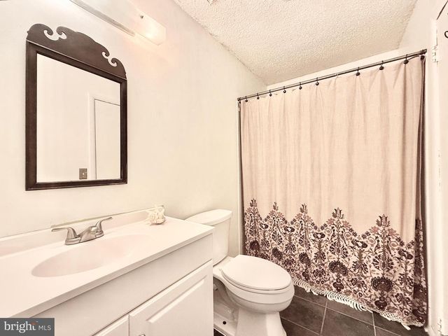 126 WHISPERING OAKS WAY, Jackson, NJ 08527
