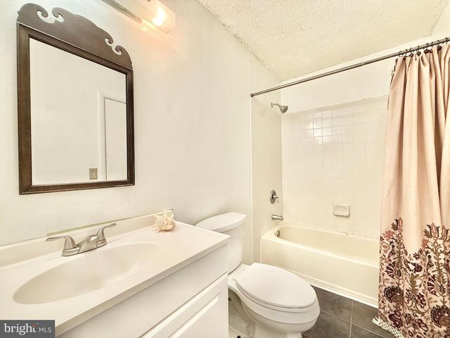 126 WHISPERING OAKS WAY, Jackson, NJ 08527