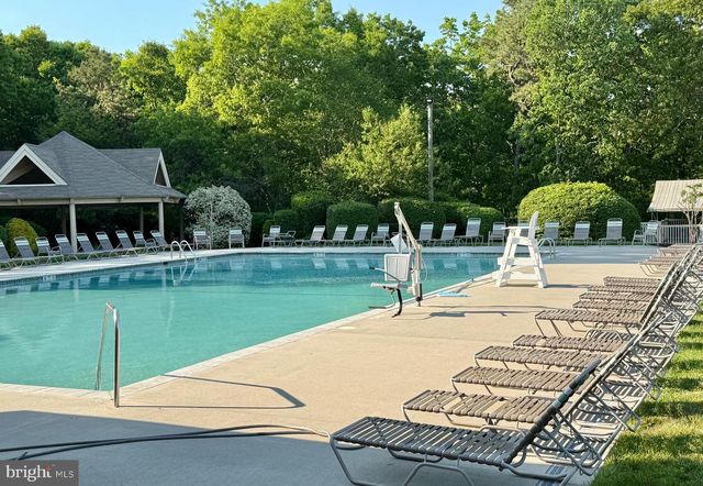 126 WHISPERING OAKS WAY, Jackson, NJ 08527