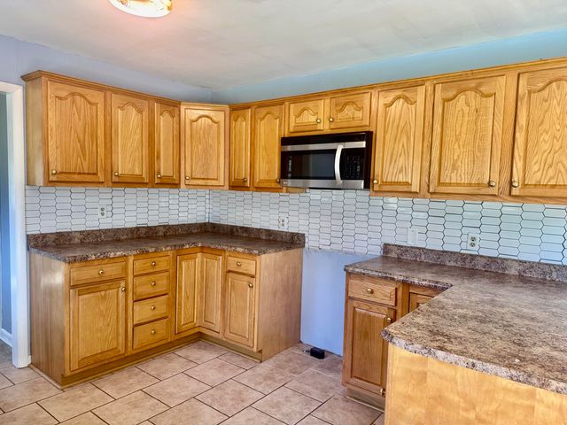521 Clearcreek Road, Irvine, KY 40336