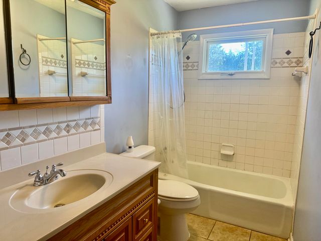 521 Clearcreek Road, Irvine, KY 40336