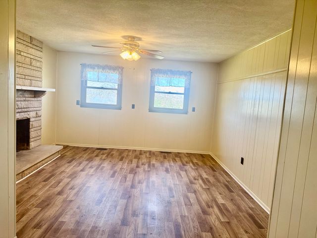521 Clearcreek Road, Irvine, KY 40336