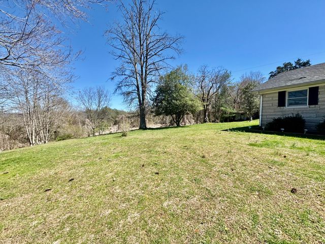 521 Clearcreek Road, Irvine, KY 40336