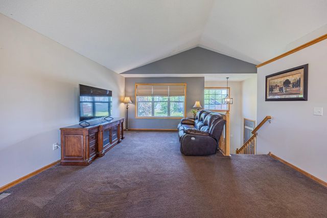 4882 87th Street NE, Monticello, MN 55362