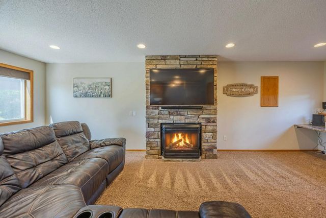 4882 87th Street NE, Monticello, MN 55362