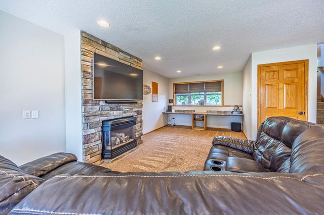 4882 87th Street NE, Monticello, MN 55362