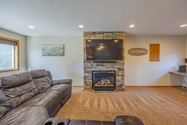 4882 87th Street NE, Monticello, MN 55362