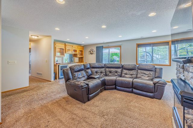 4882 87th Street NE, Monticello, MN 55362