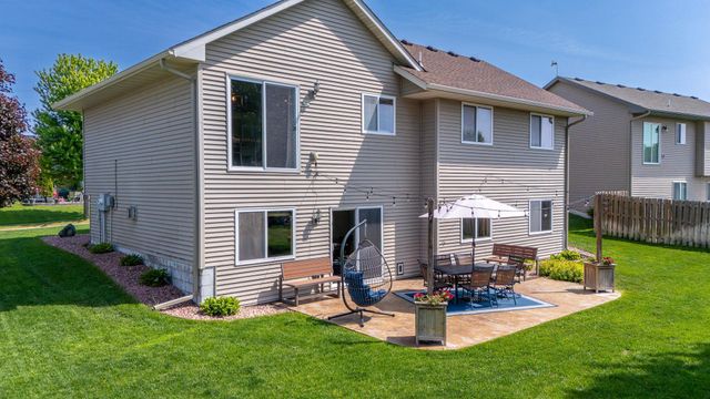 4882 87th Street NE, Monticello, MN 55362