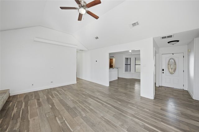 6200 Avanti Drive, Arlington, TX 76001