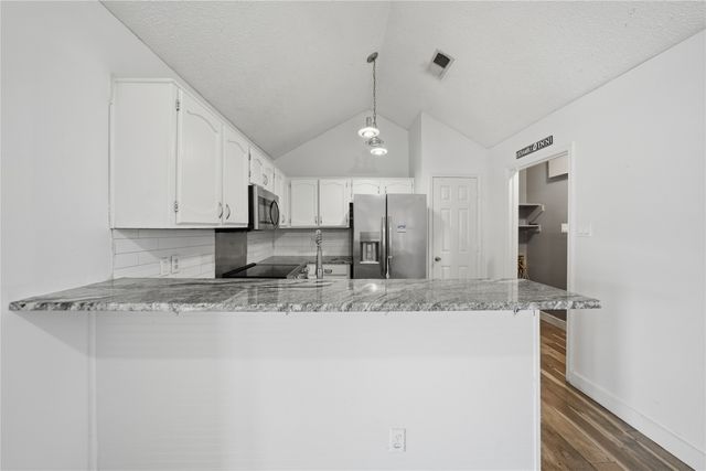 6200 Avanti Drive, Arlington, TX 76001