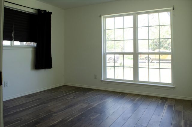 308 E Broadmore Avenue, Wills Point, TX 75169