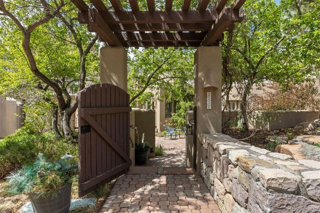 2237 Ridge Plaza Drive, Castle Rock, CO 80108