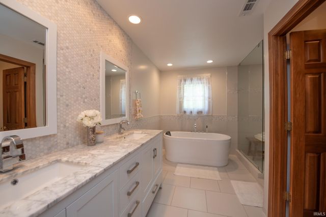 3827 Sunnycroft Place, West Lafayette, IN 47906