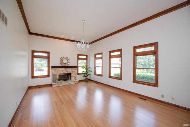 3827 Sunnycroft Place, West Lafayette, IN 47906