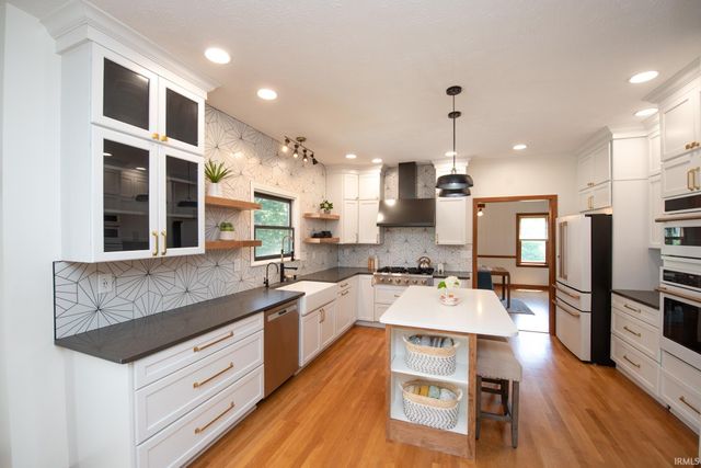 3827 Sunnycroft Place, West Lafayette, IN 47906